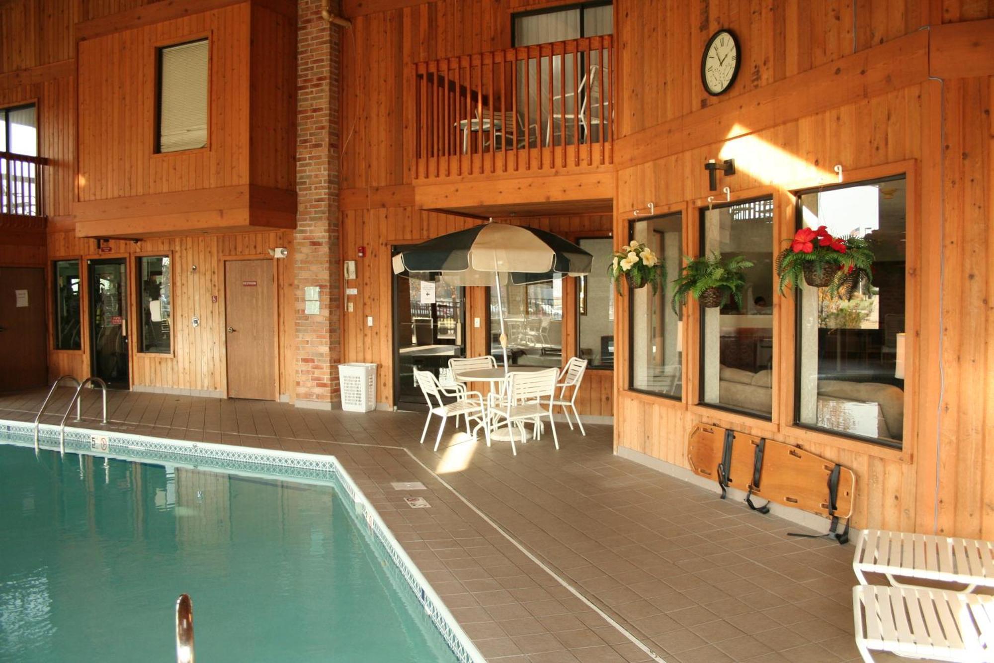 Baymont By Wyndham Battle Creek Downtown Hotel Exterior photo